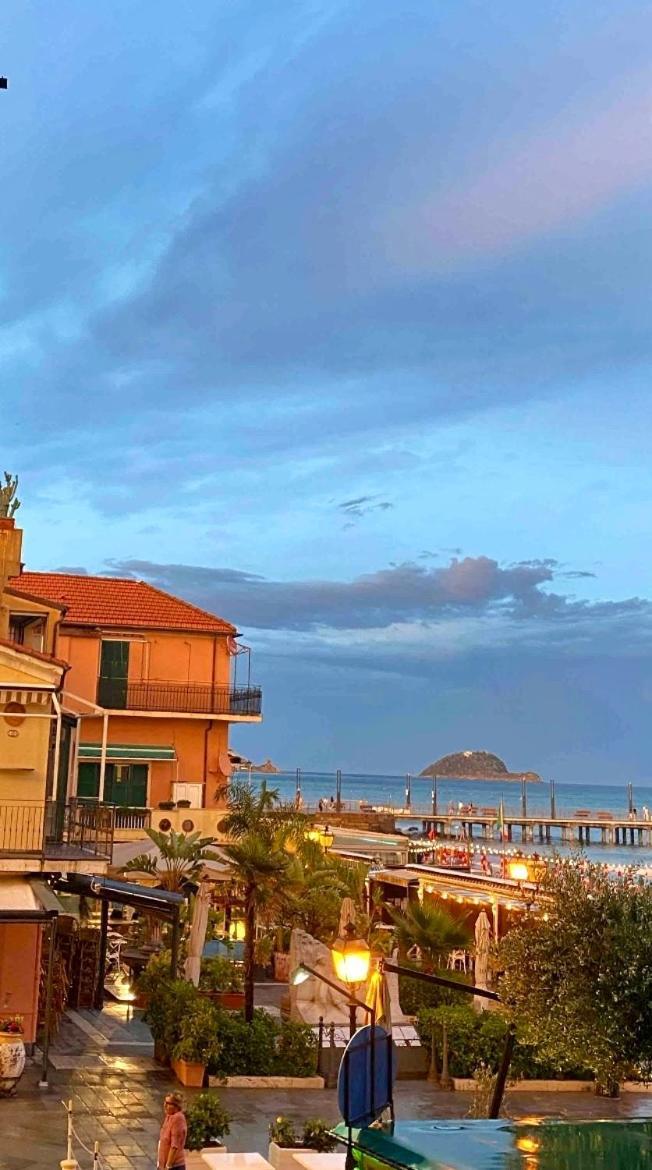 Case Da Amare - Vista Mare A 30 Metri Dalla Spiaggia Alassio Exteriér fotografie